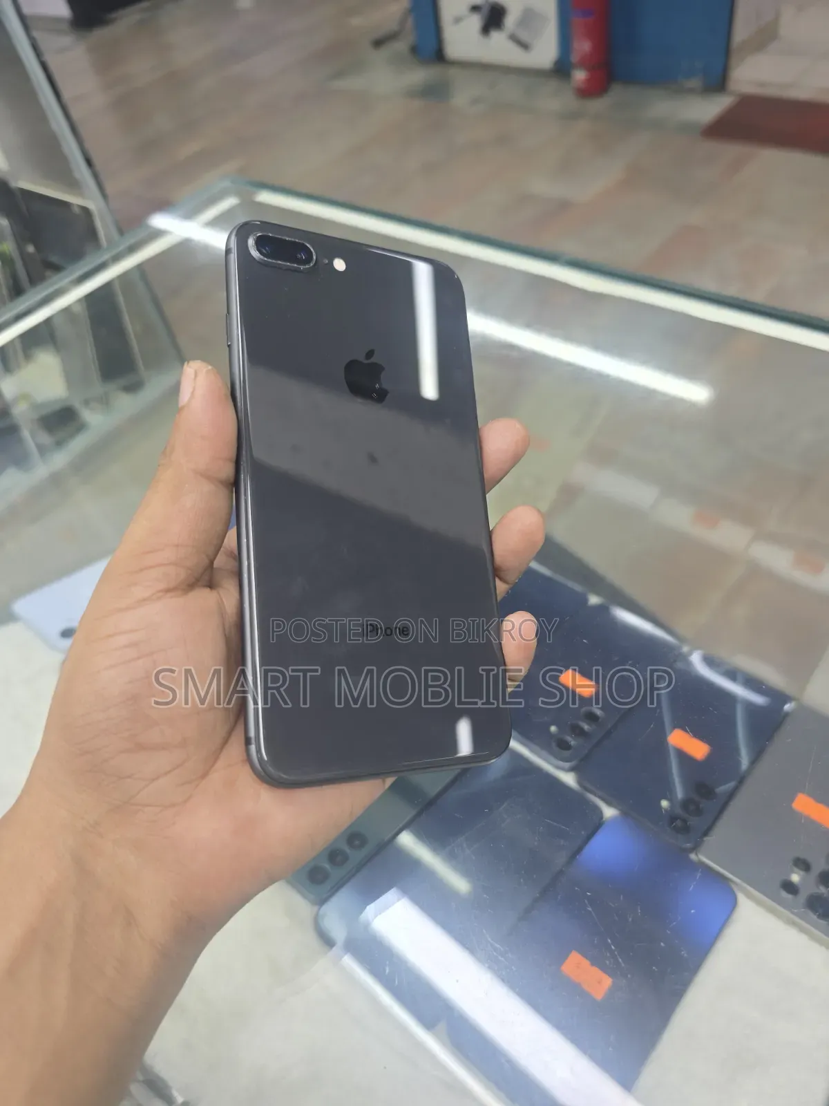 Apple iPhone 8 Plus 64 GB Black