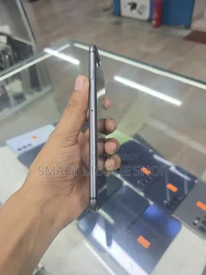 Apple iPhone 8 Plus 64 GB Black