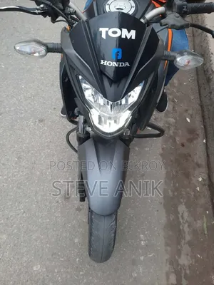 Honda Hornet 2022 Orange
