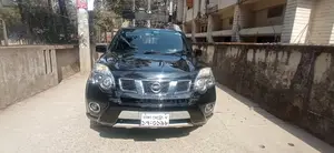 নিসান এক্স-ট্রেইল ২০১০ কালো