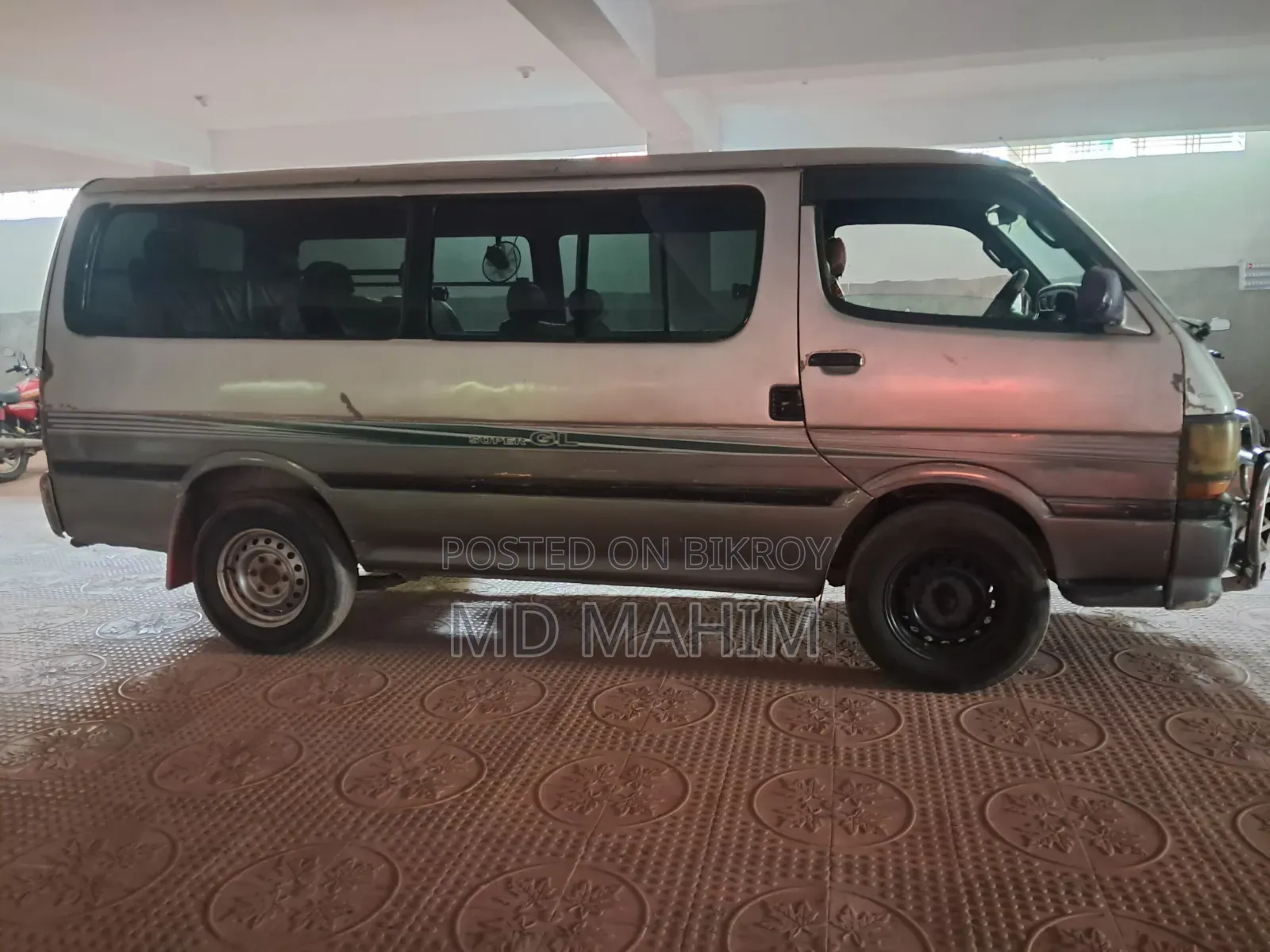 Toyota HiAce 2003