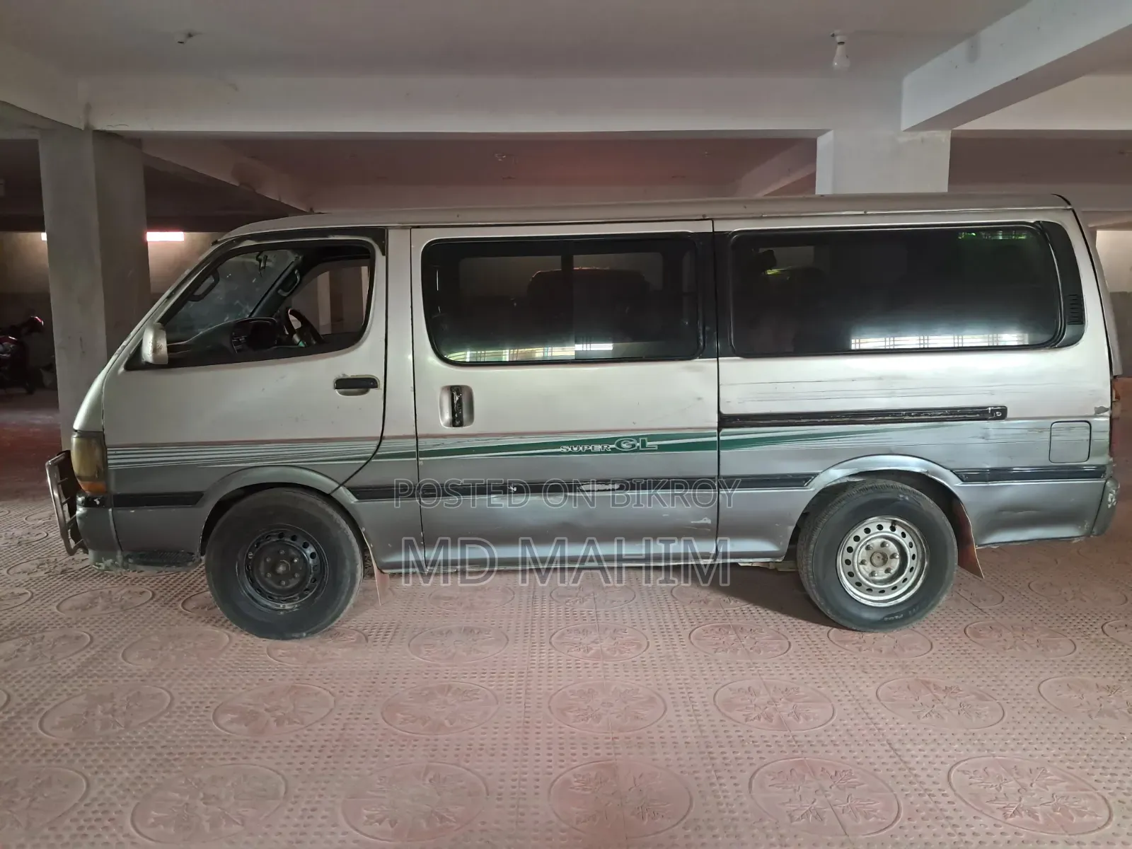 Toyota HiAce 2003