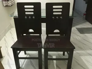 ৪ সিটের ডাইনিং টেবিল নতুনের মতো