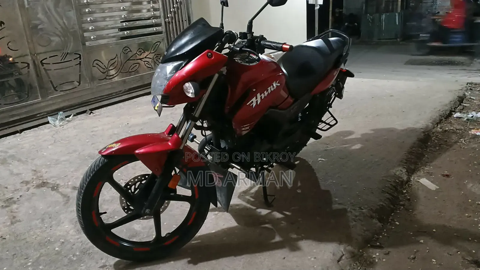হিরো হাঙ্ক ২০১৭ লাল