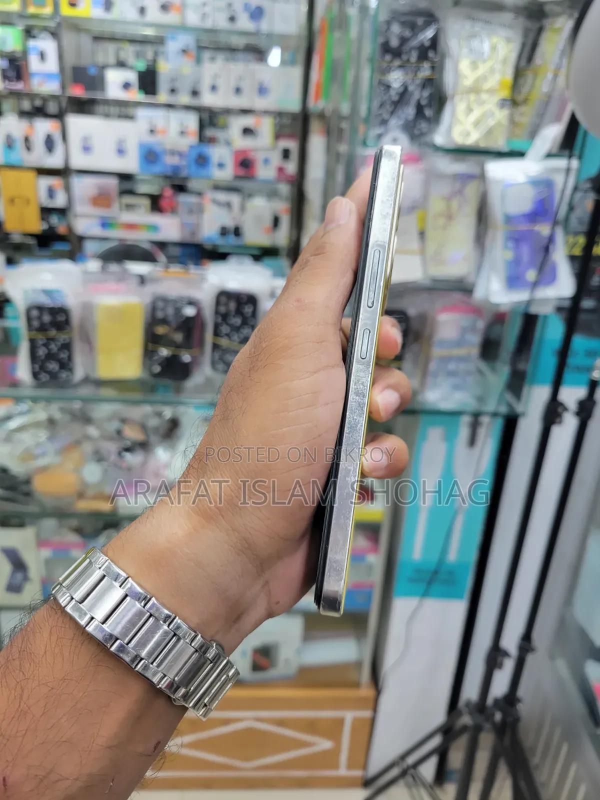 Vivo V25e 128 GB Gold