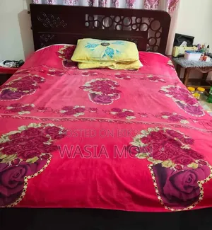 Beautifully designed semi-double bed (Used)