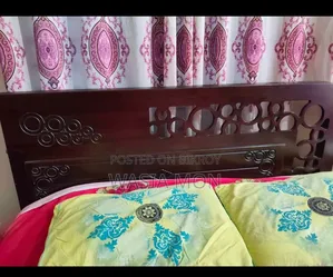 Beautifully designed semi-double bed (Used)