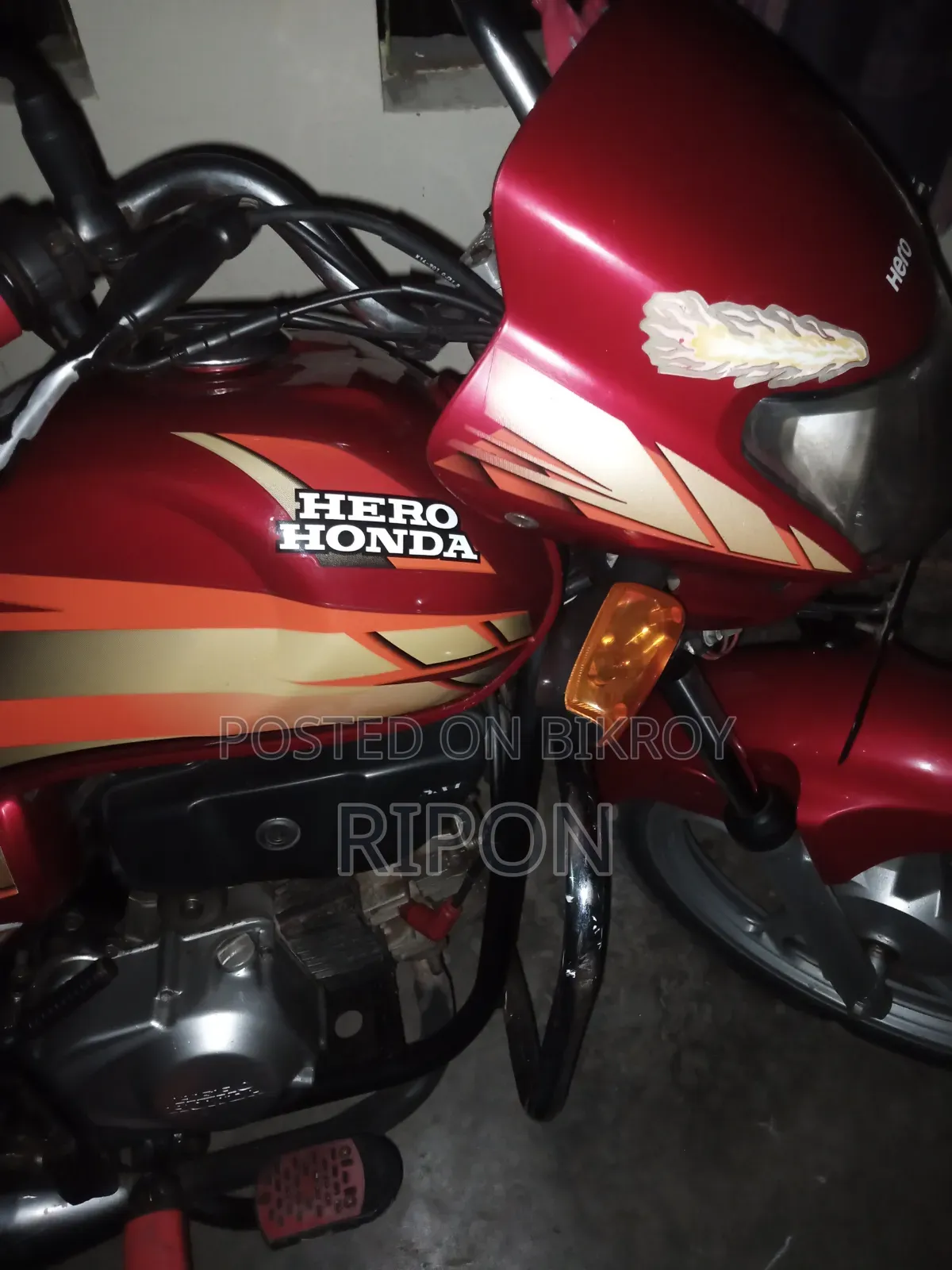 Hero HF Deluxe 2018 Red