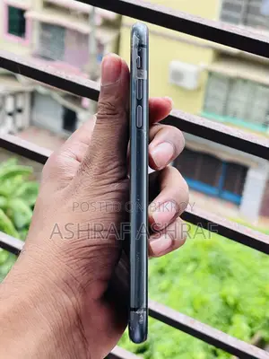 Apple iPhone 11 64 GB Blue