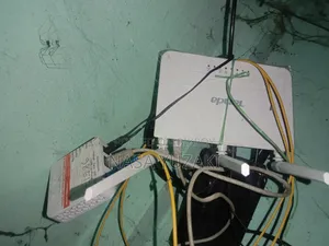 অফার! Tenda F3 Router +Dbc Epon Onu (কম্বো সেট) –একদম ফ্রেশ কন্ডিশন! ​