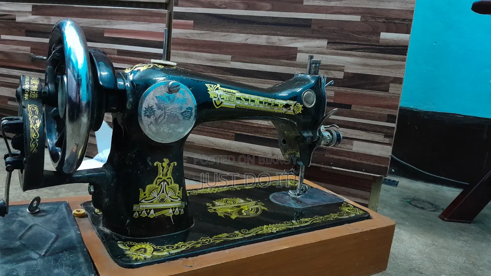 Singer Sewing Machine