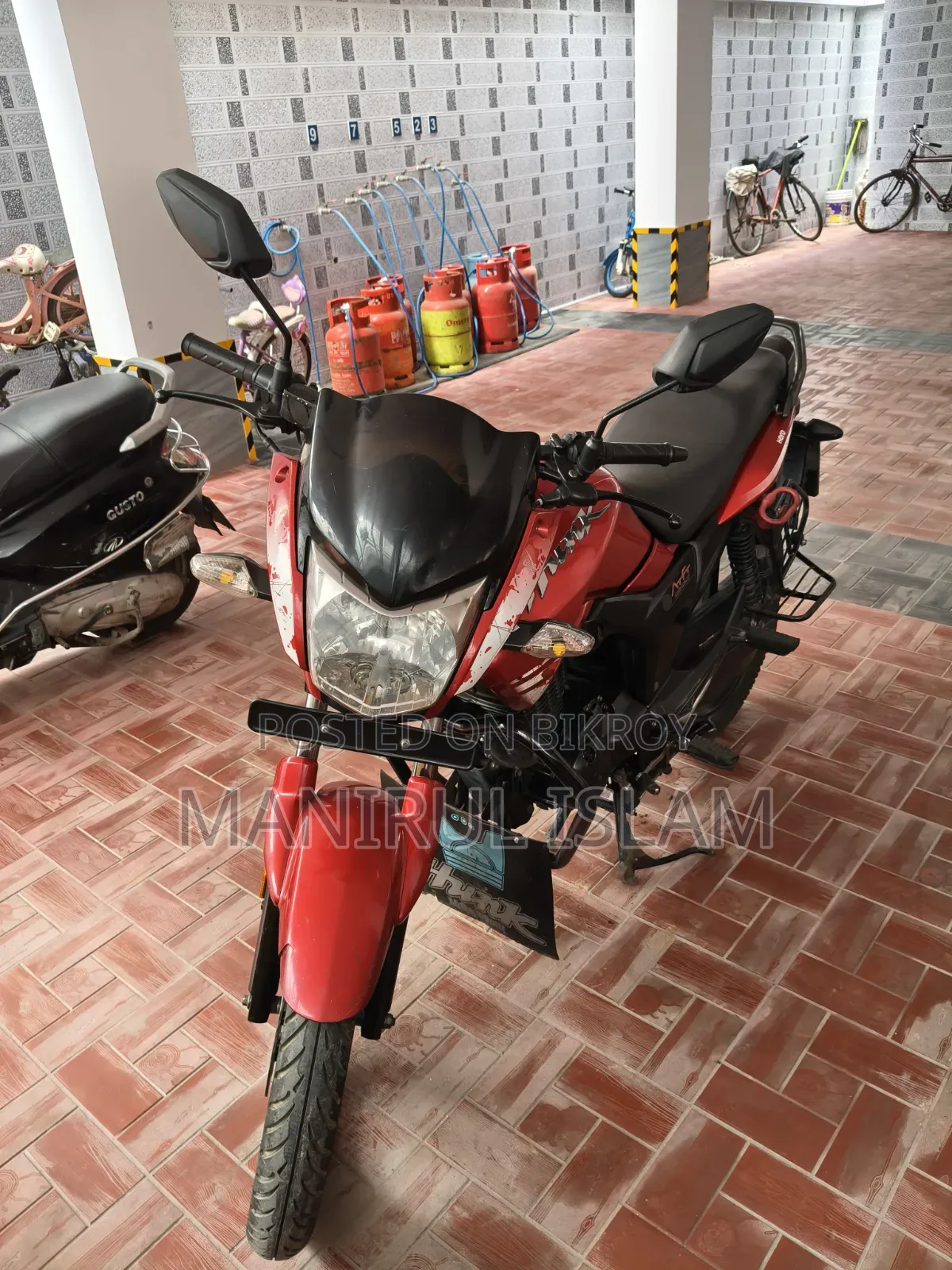 Hero Hunk 150 2018 Red