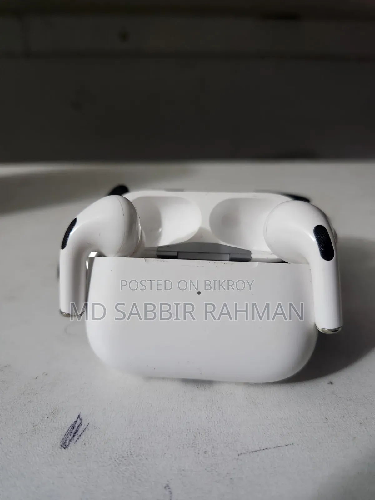 এয়ারপডস ২য় জেনারেশন