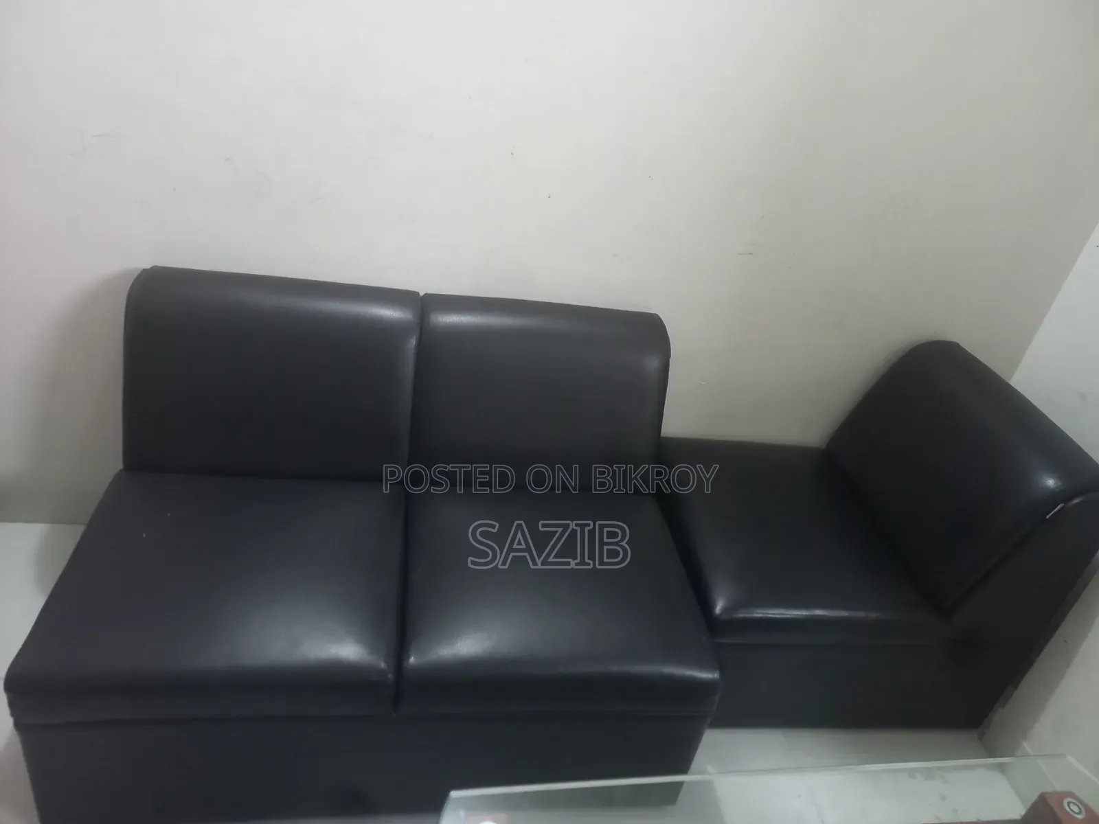 সোফা সেট টি টেবিল সহ বিক্রি