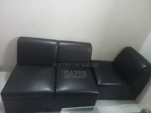 সোফা সেট টি টেবিল সহ বিক্রি