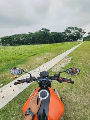 Suzuki Gixxer Fi ABS 2022 Orange