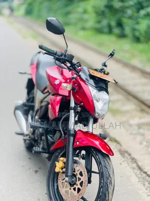 সুজুকি জিক্সার মনোটোন ২০২২ লাল
