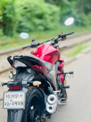 সুজুকি জিক্সার মনোটোন ২০২২ লাল