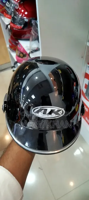 পাইকারি মূল্যে নতুন হেলমেট বিক্রি হচ্ছে