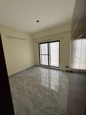 4-bedroom Apartment in Jumairah Grand, Panchlaish for Rent