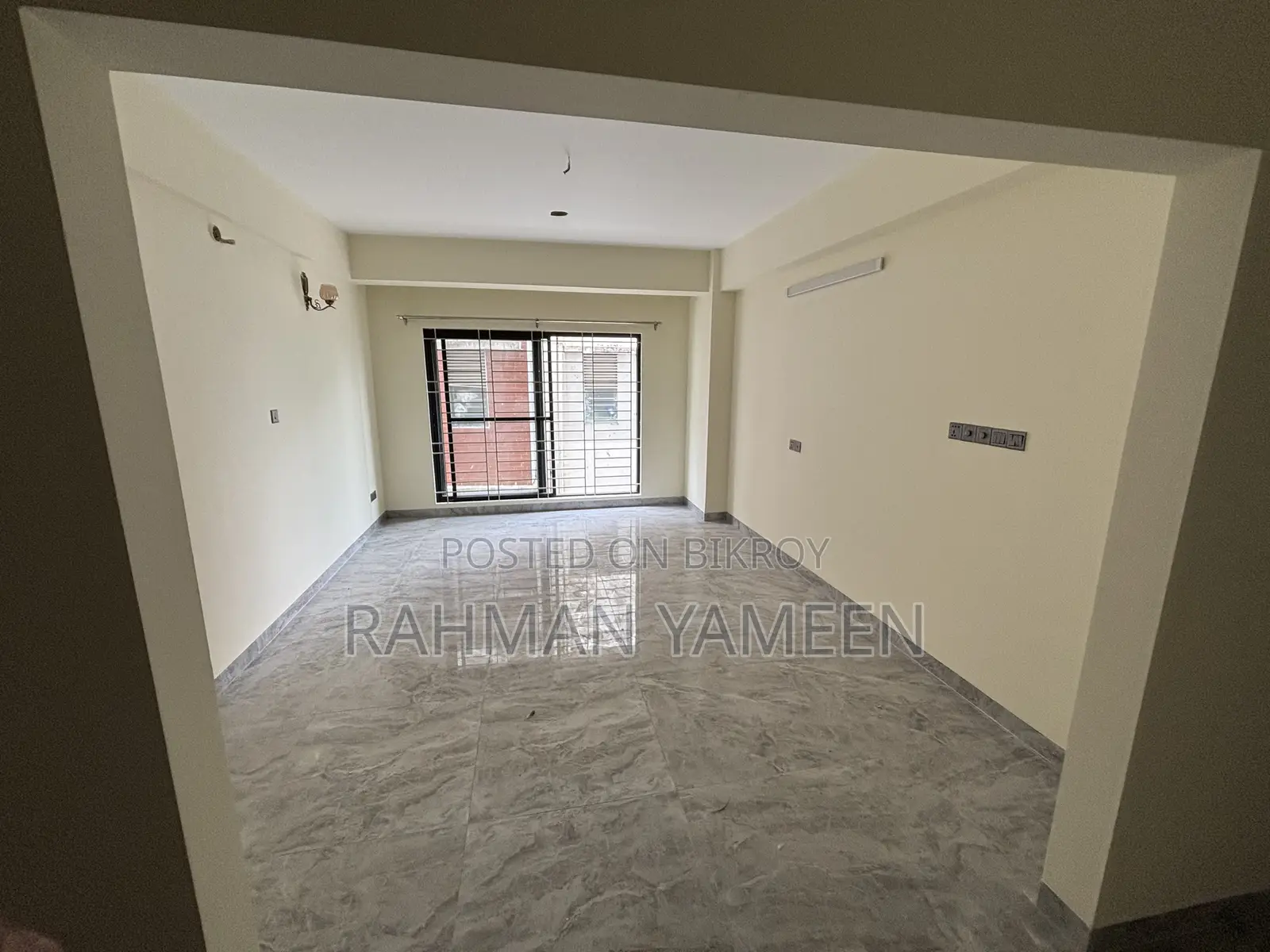 4-bedroom Apartment in Jumairah Grand, Panchlaish for Rent