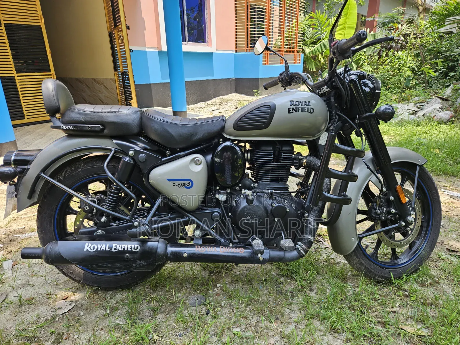 Royal Enfield Classic 350 2025 Gray
