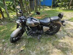 Royal Enfield Classic 350 2025 Gray