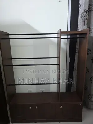 কাঠের কাপড়ের আলনা বিক্রি হবে – ভালো অবস্থায়