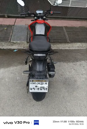 Hero Thriller 160R Refresh 2021 Red