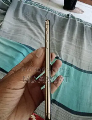 Apple iPhone XS Max 64 GB Gold