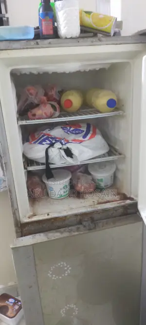 আমি একটা সিঙ্গার ফ্রিজ বিক্রি করব