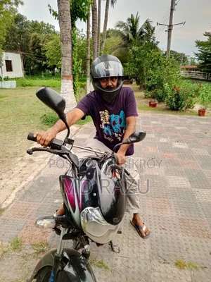 Bajaj Discover 100 2017 Red