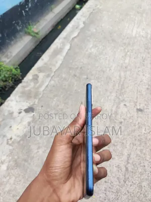 Vivo Y21 128 GB Blue
