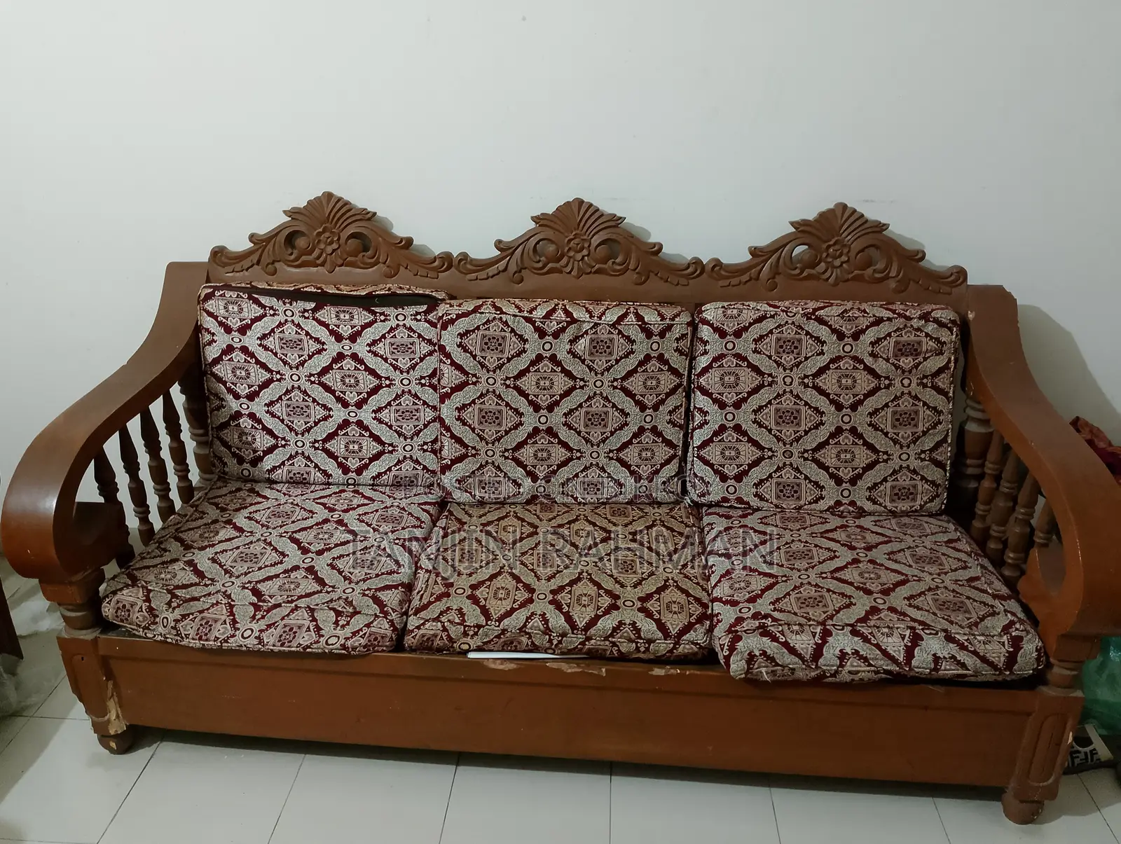 উডেন লাউঞ্জ