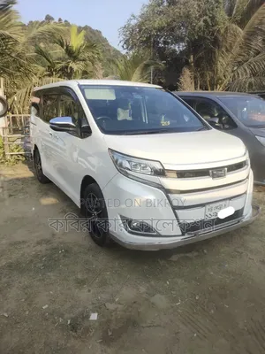 Toyota Noah 2017 Pearl