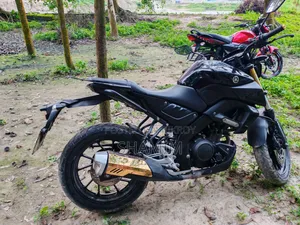 Yamaha 2022 Black