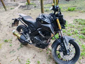 Yamaha 2022 Black