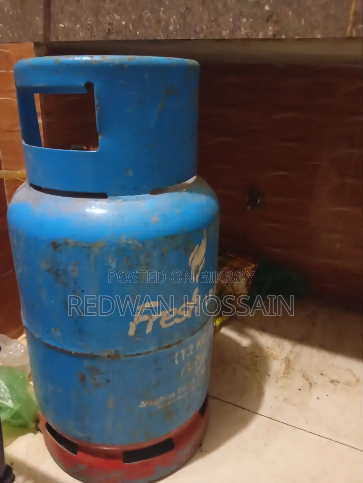 Gas Cylinder (With Gas)