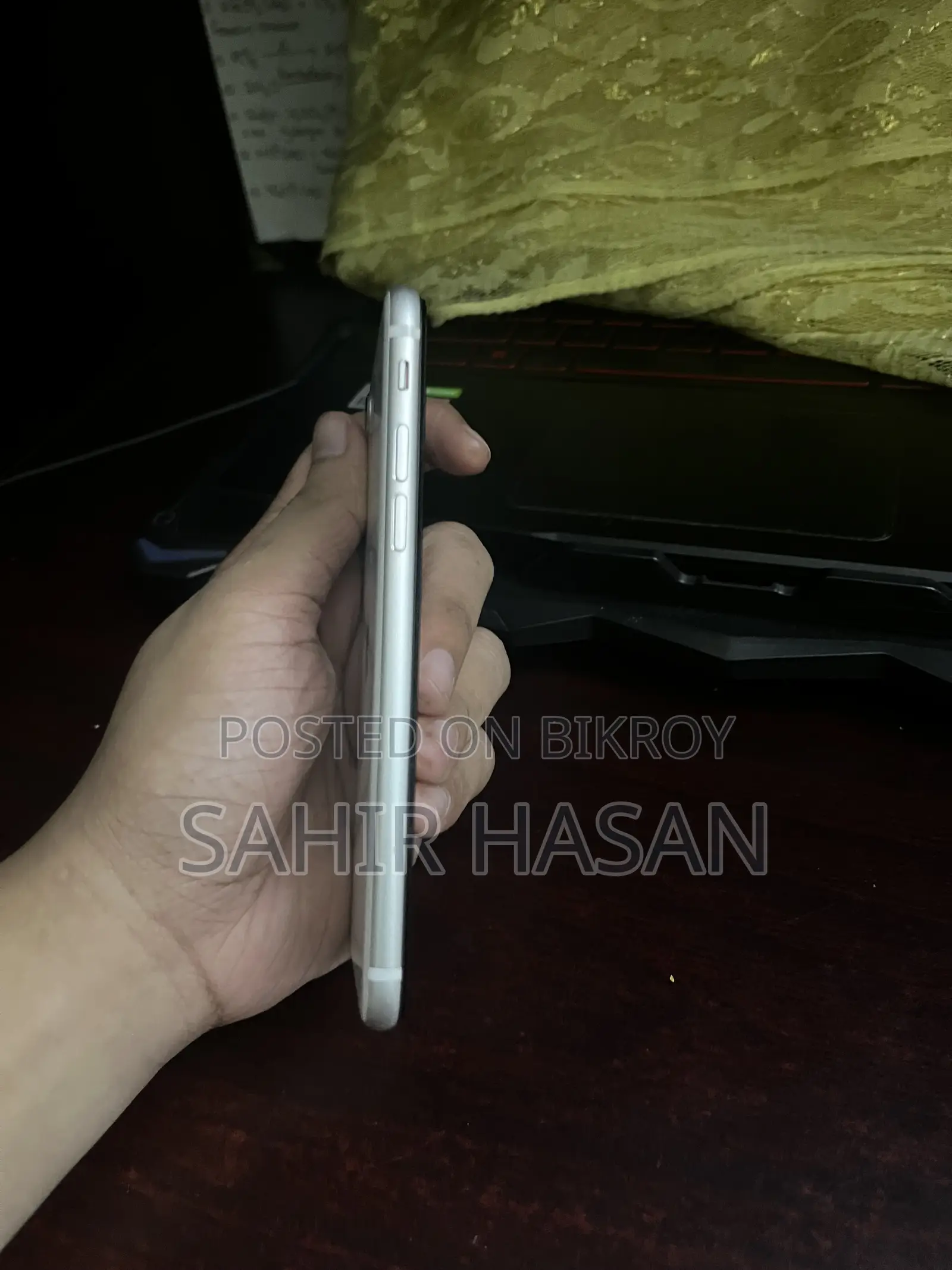 Apple iPhone SE (2020) 64 GB White