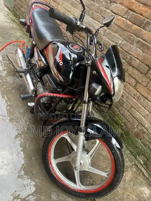 হিরো এইচএফ ডিলাক্স ২০১৮ কালো