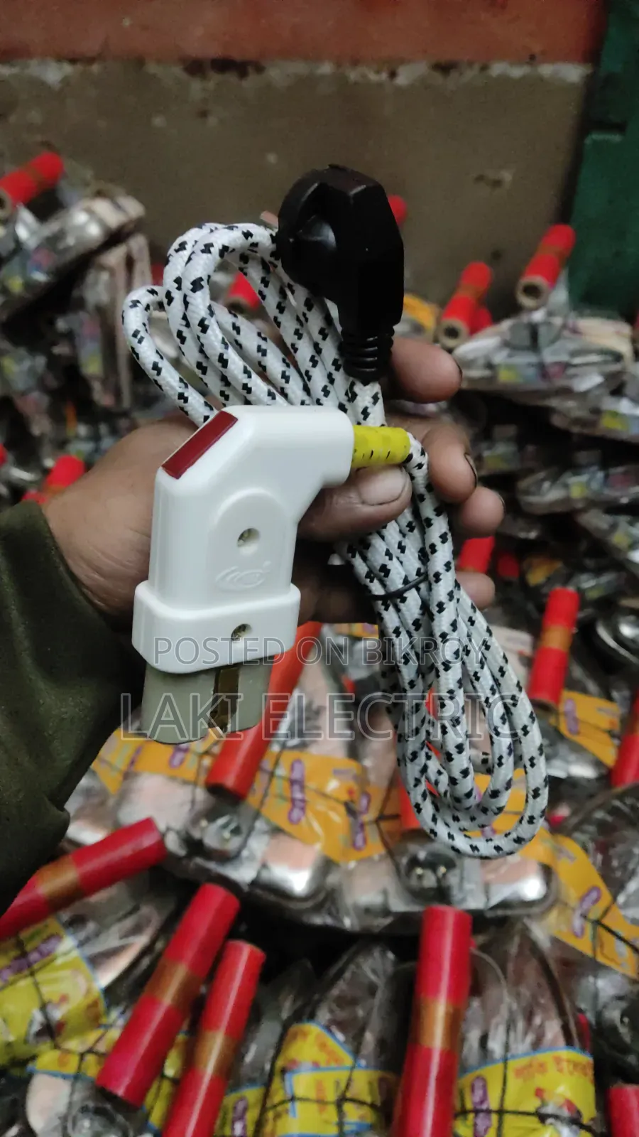 হ্যান্ডমেড লন্ড্রি আয়রন