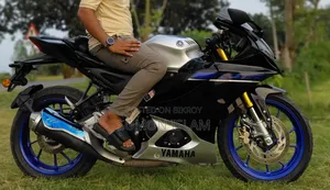 Yamaha 2024 Black