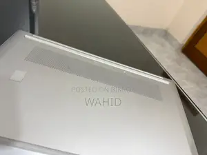 Laptop Dell 8GB AMD Ryzen 5 HDD+SSD 500GB