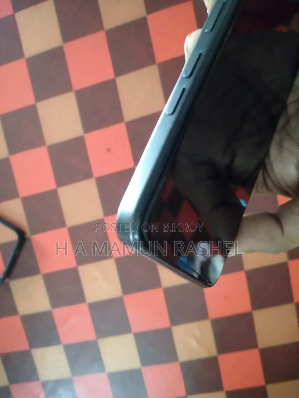 নতুন টেকনো স্পার্ক ৪০ প্রো+ ২৫৬ জিবি কালো