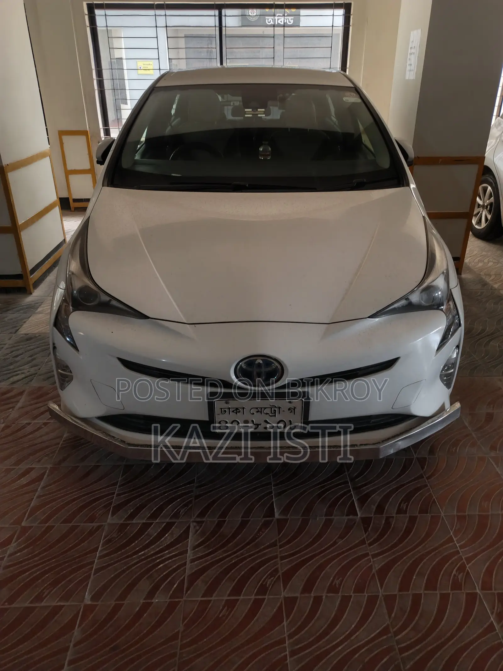 Toyota Prius 2017 White