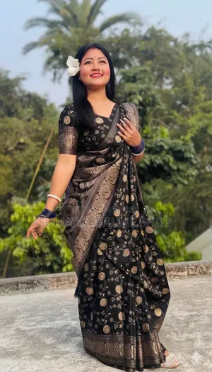 জাপানি সিল্ক স্কিন প্রিন্ট শাড়ি উইথ ব্লাউজ পিস
