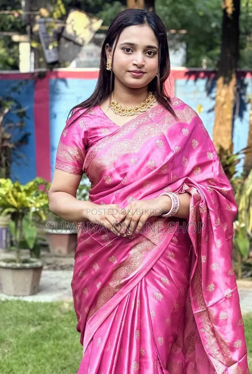 জাপানি সিল্ক স্কিন প্রিন্ট শাড়ি উইথ ব্লাউজ পিস