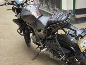 হিরো এক্সট্রিম ১২৫আর ২০২৫ ব্ল্যাক