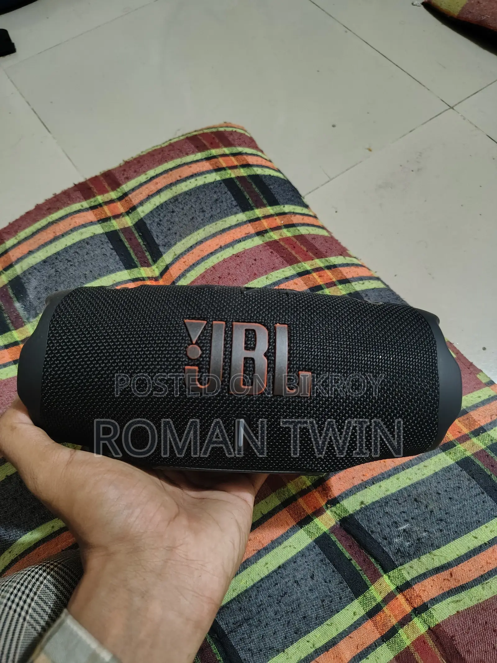 জেবিএল চার্জ ৬