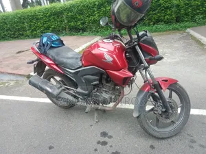 Honda CB 2018 Red